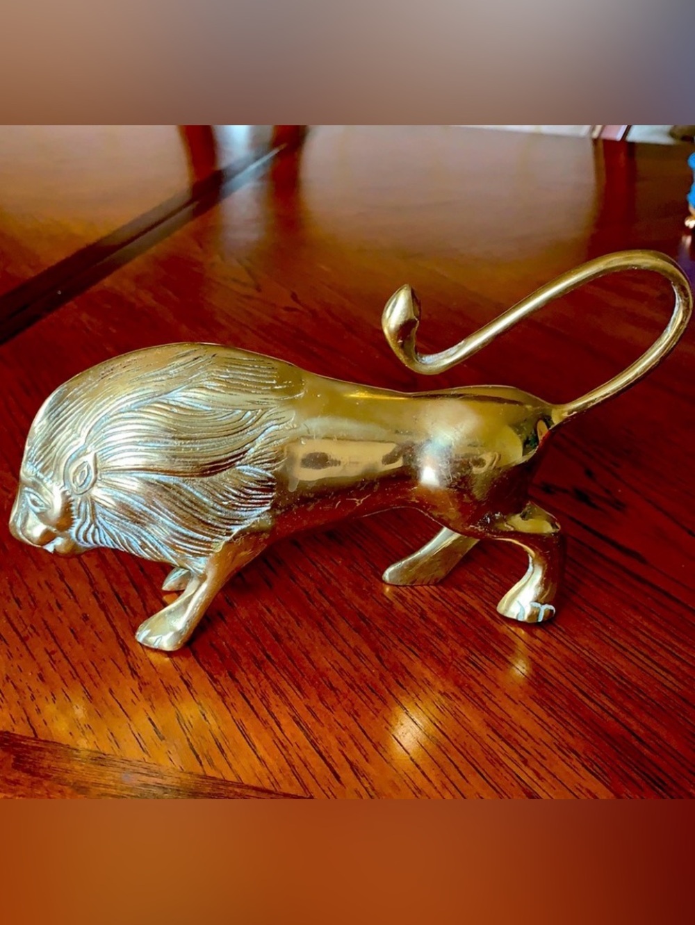 ♥️ Vintage Brass Lion Figurine in Gold Tone, Brass paper weight.